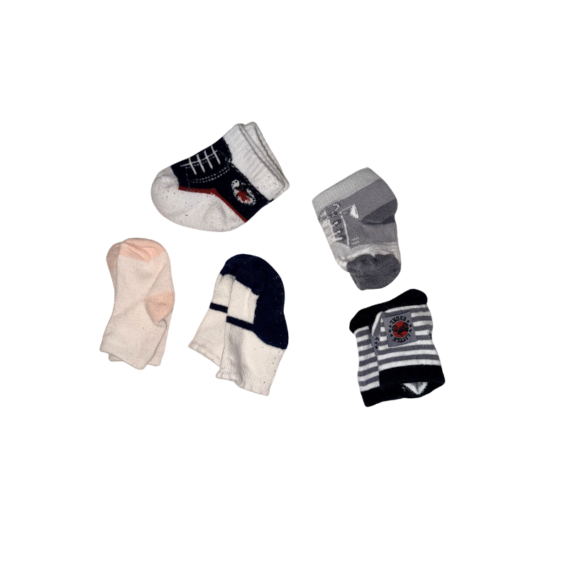 Set of 5 socks | Striped, white, red detail | NB