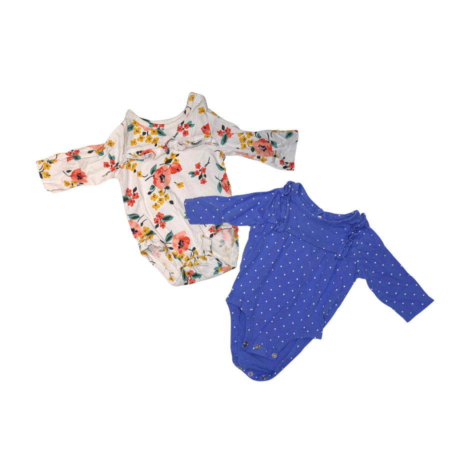 Set of 2 long-sleeve bodysuits | Blue with white dots & White with floral | 3M