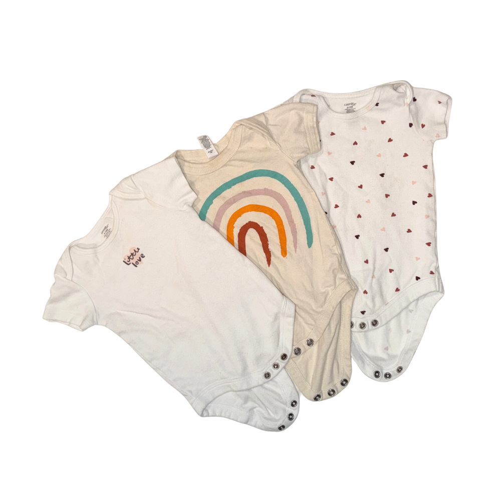 Set of 3 onesies | White, yellow & heart pattern | 6-12M